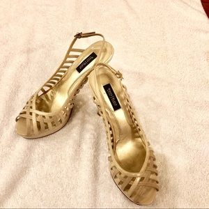 White house Black market tan strappy heels size 7